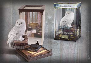NOBLE COLLECTION Harry Potter magical creatures Hedwig figurica